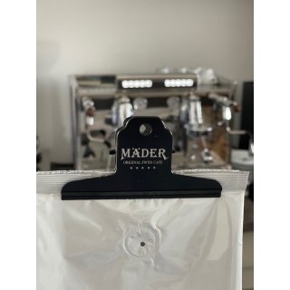 Kaffeeklammer Schwarz mit M&auml;der Logo